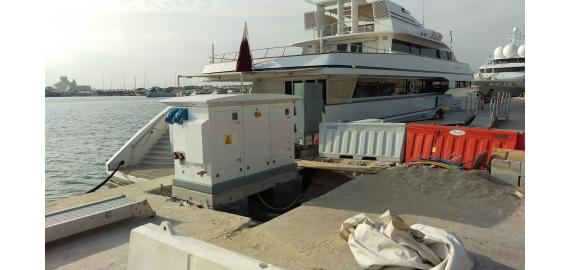 MARINA SUPERYACHT PEDESTALS FITTED WITH MARECHAL® SAFETY SOCKETS